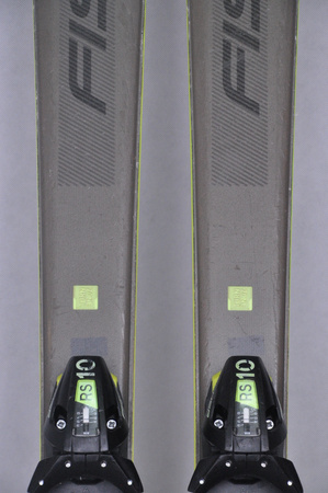 NARTY UŻYWANE FISCHER RC ONE 74 22/23 + RS10 174 cm NRC1025
