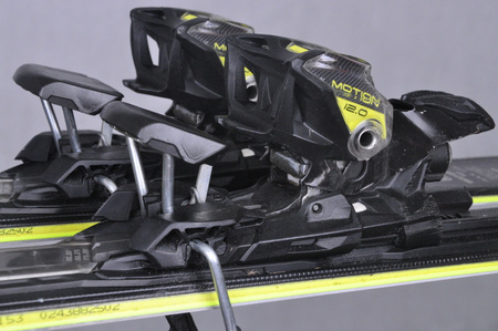 NARTY UŻYWANE VOLKL RACETIGER SC 24/25 + VMotion 12 153 cm NRC838