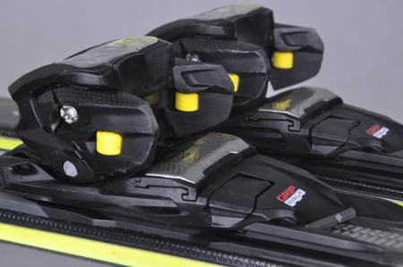 NARTY UŻYWANE VOLKL RACETIGER SC 24/25 + VMotion 12 165 cm NRC832