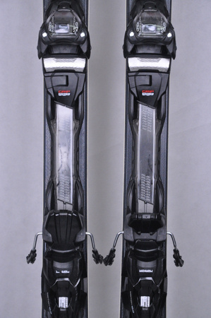 NARTY UŻYWANE VOLKL RACETIGER SRC + Motion 10 24/25 173 cm NRC234