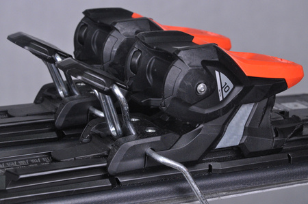 NARTY UŻYWANE ATOMIC REDSTER RX + M10 23/24 170 cm NRC1043