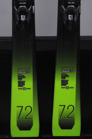NARTY UŻYWANE VOLKL DEACON 7.2 + FTD 10 23/24 158 cm NRB350
