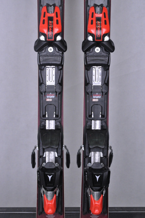NARTY UŻYWANE ATOMIC REDSTER S8 + X12 GW 24/25 152 cm NRC150