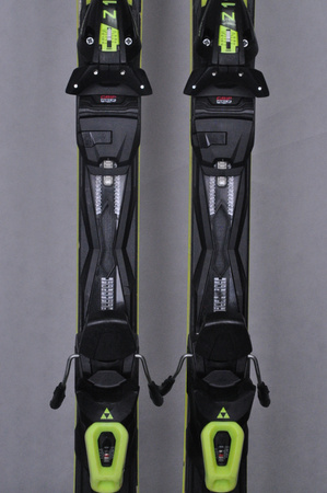 NARTY UŻYWANE FISCHER RC4 SUPERIOR TI 23/24 + Z11 165 cm NRC745