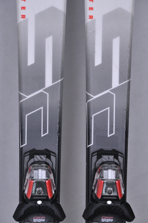 NARTY UŻYWANE ATOMIC REDSTER SC + M10 23/24 154 cm NRC471