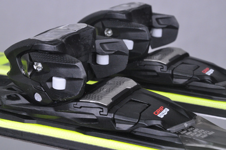 NARTY UŻYWANE VOLKL RACETIGER SC 23/24 + VMotion 12 153 cm NRC341