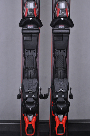 NARTY UŻYWANE ATOMIC REDSTER S7 + M12 GW 22/23 149 cm NRC711