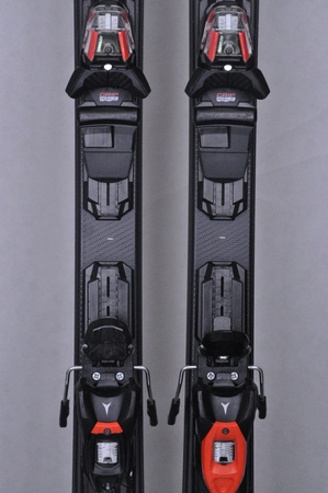 NARTY UŻYWANE ATOMIC REDSTER SC + M10 23/24 175 cm NRC501