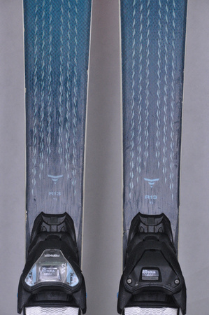 NARTY UŻYWANE BLIZZARD PHOENIX R13 TI + TPX 12 23/24 156 cm NRC663