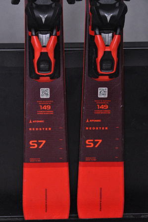NARTY UŻYWANE ATOMIC REDSTER S7 + M12 GW 22/23 149 cm NRC710