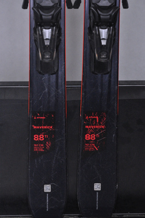 NARTY UŻYWANE ATOMIC MAVERICK 88 Ti + Strive 13 22/23 161 cm NRC598