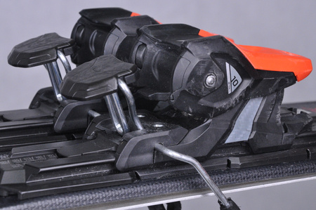 NARTY UŻYWANE ATOMIC REDSTER RX + M10 22/23 149 cm NRC1069