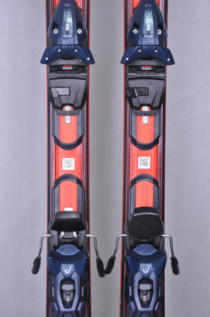 NARTY UŻYWANE HEAD SHAPE V5 + PR 11 23/24 170 cm NRC649