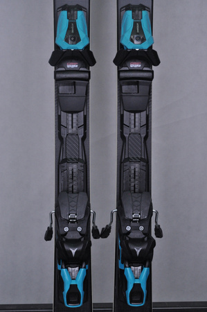 NARTY UŻYWANE ATOMIC REDSTER X7 + Atomic MI12 GW 24/25 162 cm NRC278