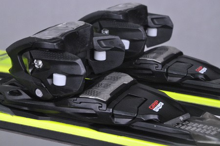 NARTY UŻYWANE VOLKL RACETIGER SC 23/24 + VMotion 12 165 cm NRC349