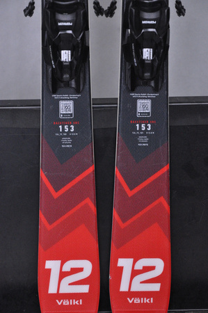 NARTY UŻYWANE VOLKL RACETIGER SRC + Motion 10 24/25 153 cm NRC201