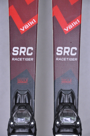 NARTY UŻYWANE VOLKL RACETIGER SRC + Motion 10 24/25 153 cm NRC197