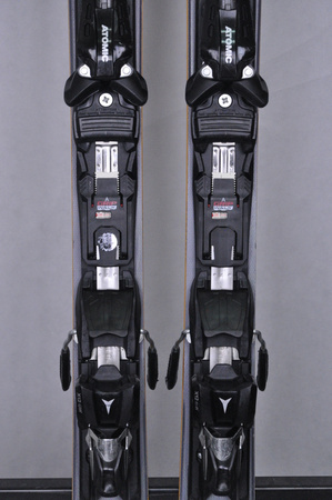 NARTY UŻYWANE REDSTER Q9 + X12 22/23 152 cm NRC581