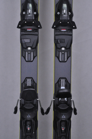 NARTY UŻYWANE FISCHER RC4 PWR 23/24 + RS10 165 cm NRC794