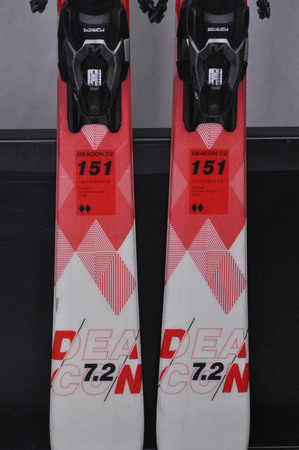 NARTY UŻYWANE VOLKL DEACON 7.2 + FTD 10 21/22 151 cm NRC1146