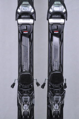 NARTY UŻYWANE VOLKL RACETIGER SC 23/24 + VMotion 12 172 cm NRC338