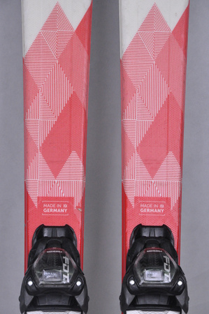 NARTY UŻYWANE VOLKL DEACON 7.2 + FTD 10 21/22 158 cm NRC1131