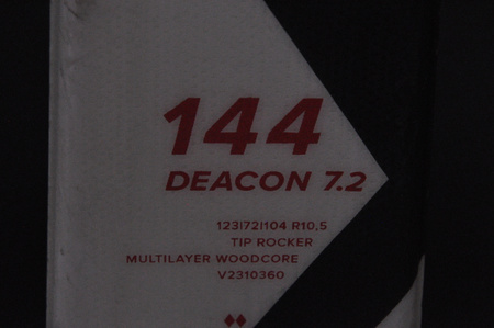 NARTY UŻYWANE VOLKL DEACON 7.2 + FTD 10 23/24 144 cm NRC1175