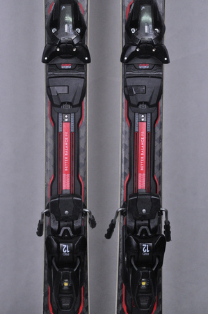 NARTY UŻYWANE HEAD SUPERSHAPE ERALLY + PRD12 24/25 163 cm NRC514