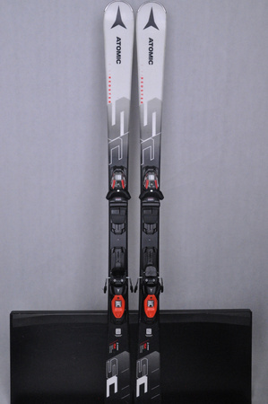 NARTY UŻYWANE ATOMIC REDSTER SC + M10 23/24 154 cm NRC476