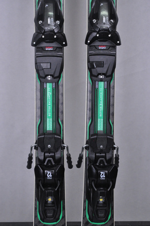 NARTY UŻYWANE HEAD SUPERSHAPE E. MAGNUM + Head PRD12 24/5 156 cm NRC252