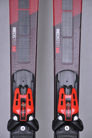 NARTY UŻYWANE ATOMIC REDSTER S8 + X12 GW 24/25 149 cm NRC149