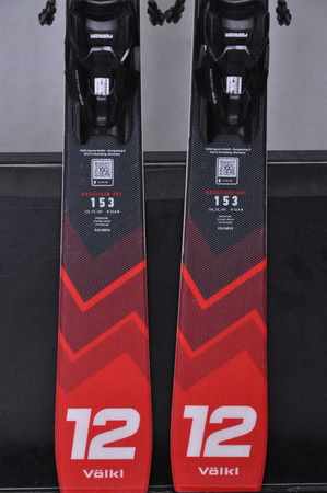 NARTY UŻYWANE VOLKL RACETIGER SRC + Motion 10 24/25 153 cm NRC197