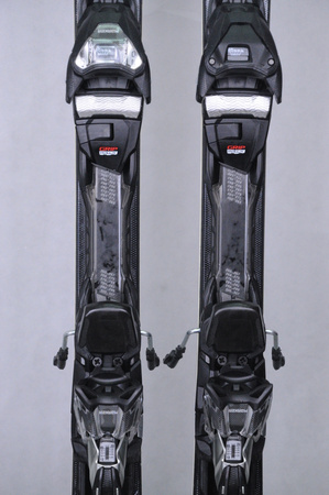 NARTY UŻYWANE VOLKL RACETIGER SC 23/24 + VMotion 12 158 cm NRC334