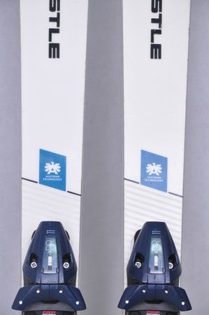 NARTY UŻYWANE KASTLE MX 75 + PR 11 21/22 179 cm NRC1037