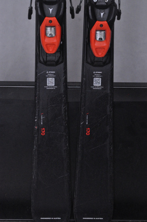 NARTY UŻYWANE ATOMIC REDSTER RX + M10 23/24 170 cm NRC1038