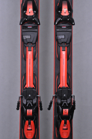 NARTY UŻYWANE HEAD SUPERSHAPE ERALLY + PRD12 23/24 177 cm NRC525