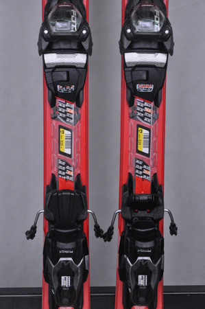 NARTY UŻYWANE VOLKL DEACON 7.2 + FTD 10 21/22 144 cm NRC1152