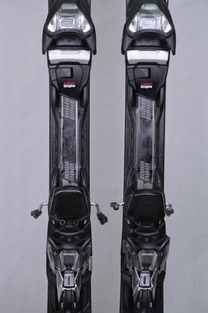 NARTY UŻYWANE VOLKL RACETIGER SC 23/24 + VMotion 12 165 cm NRC337