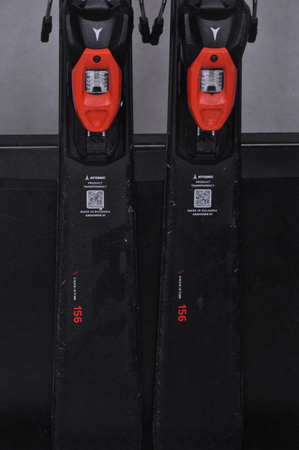 NARTY UŻYWANE ATOMIC REDSTER RX + M10 23/24 156 cm NRC1049