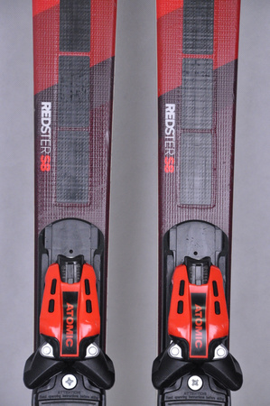 NARTY UŻYWANE ATOMIC REDSTER S8 + X12 GW 24/25 163 cm NRC156