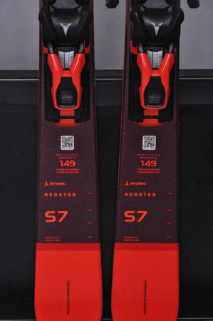 NARTY UŻYWANE ATOMIC REDSTER S7 + M12 GW 22/23 149 cm NRC712