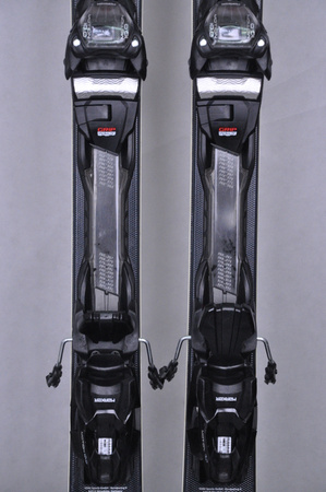 NARTY UŻYWANE VOLKL RACETIGER SRC + Motion 10 24/25 158 cm NRC204