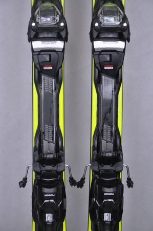 NARTY UŻYWANE VOLKL RACETIGER SC 24/25 + VMotion 10 158 cm NRC821