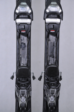 NARTY UŻYWANE VOLKL RACETIGER SC 23/24 + VMotion 12 158 cm NRC335