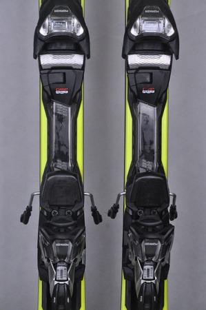 NARTY UŻYWANE VOLKL RACETIGER SC 23/24 + VMotion 12 158 cm NRC345