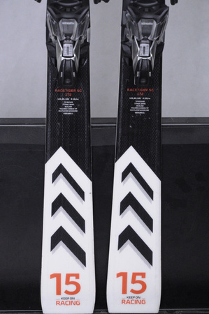 NARTY UŻYWANE VOLKL RACETIGER SC 23/24 + VMotion 12 172 cm NRC339