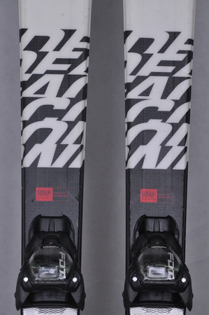 NARTY UŻYWANE VOLKL DEACON 7.2 + FTD 10 23/24 151 cm NRC1198