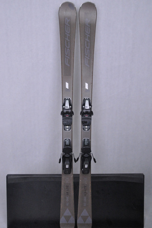 NARTY UŻYWANE FISCHER RC ONE 68 LITE + RS9 150 cm NRC635