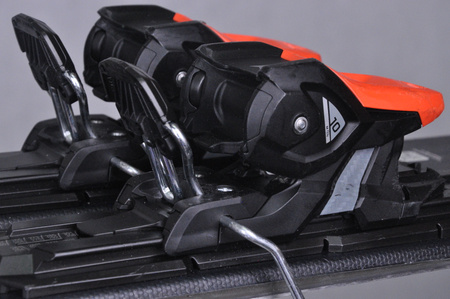 NARTY UŻYWANE ATOMIC REDSTER SC + M10 23/24 154 cm NRC481