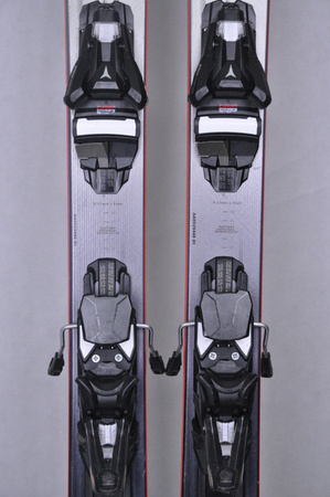 NARTY UŻYWANE ATOMIC MAVERICK 88 Ti + Strive 13 22/23 169 cm NRC599